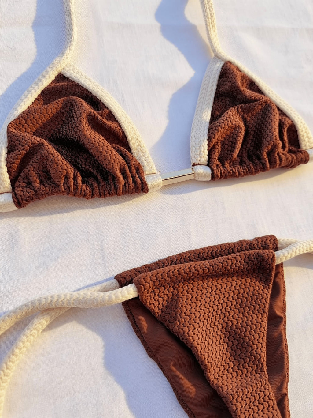 Bikini Sun Contour™ Chocolate Texturizado